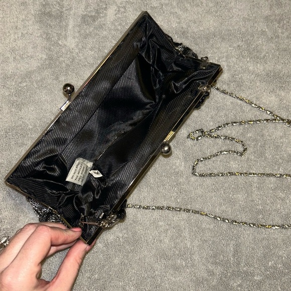 Vintage beaded evening back clutch - Picture 3 of 7